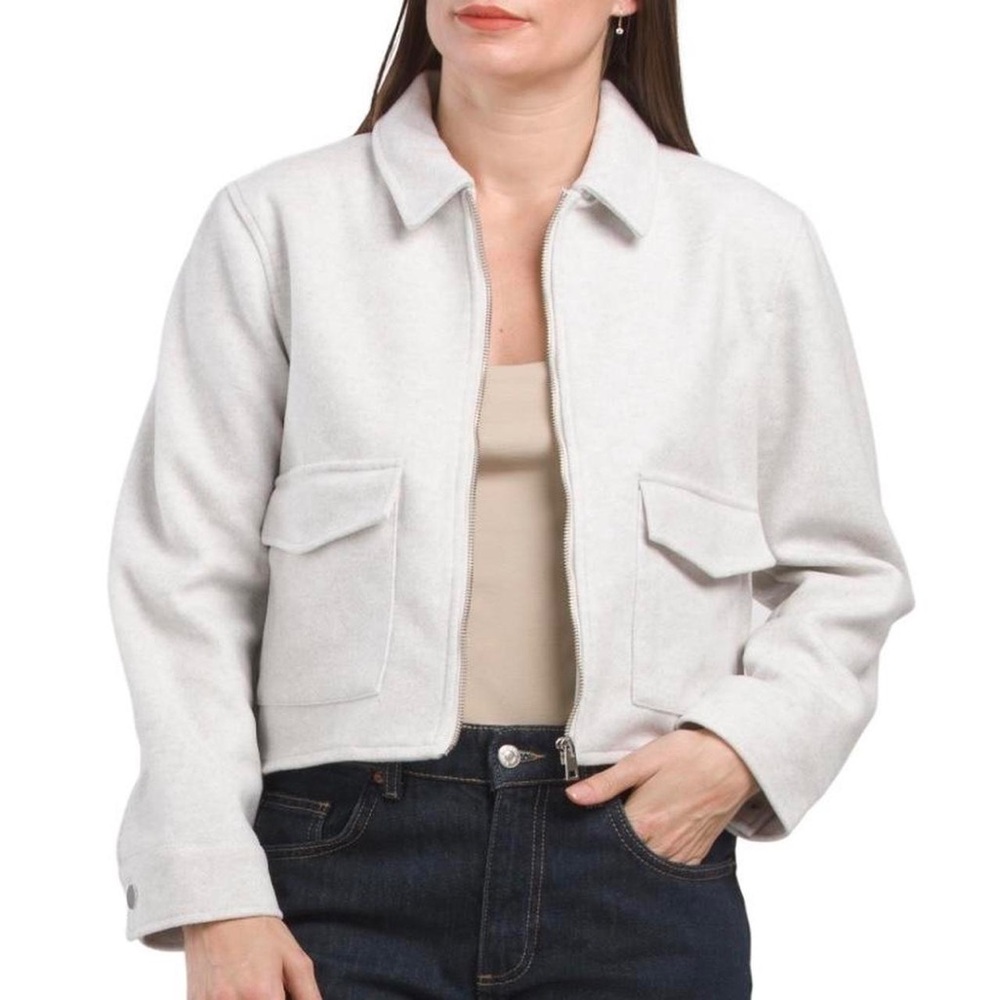 NWT Truth Women's Grey and Cream Jacket